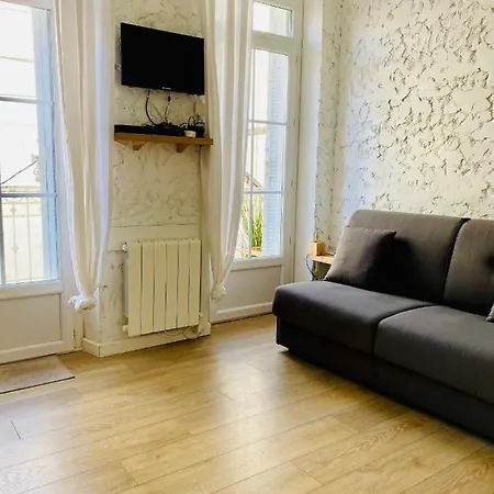 équipé-climatisé Avec Balcon Au Mourillon à 20m De La Apartamento *