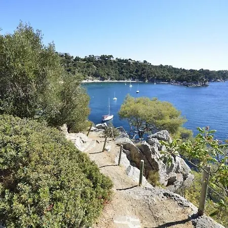 Apartamento équipé-climatisé Avec Balcon Au Mourillon à 20m De La *