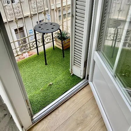 Equipe-climatise Avec Balcon Au Mourillon A 20m De La * Тулон